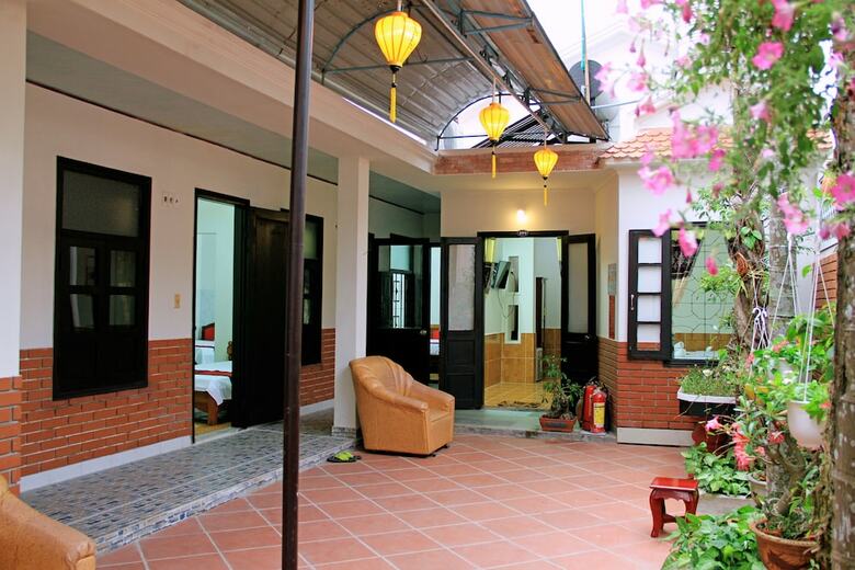 Bed & Breakfast Red Ceramics Homestay