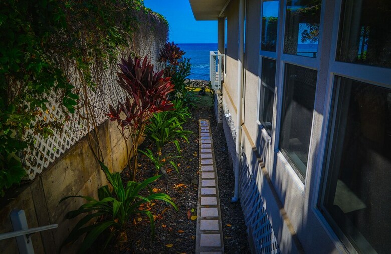 Kona Bay Hale By Redawning