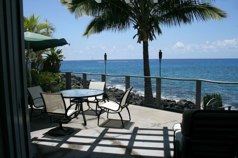 Kona Bay Seaclusion Oceanfront By Redawning