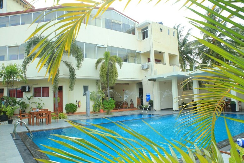 Hotel The Ocean Pearl