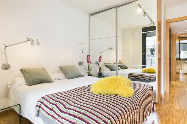 My Space Barcelona Executive Apartments Center
