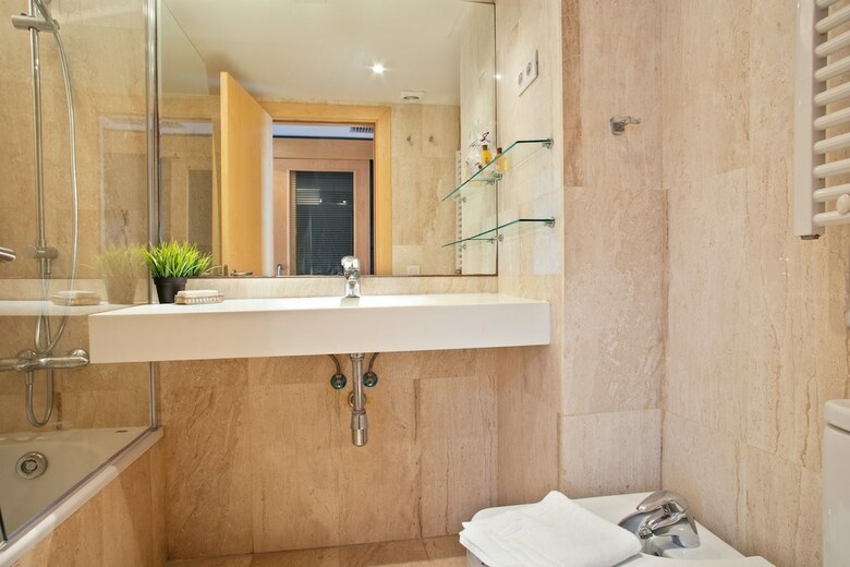 My Space Barcelona Executive Apartments Center