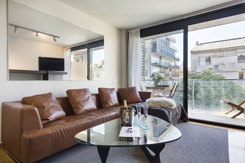 My Space Barcelona Executive Apartments Center