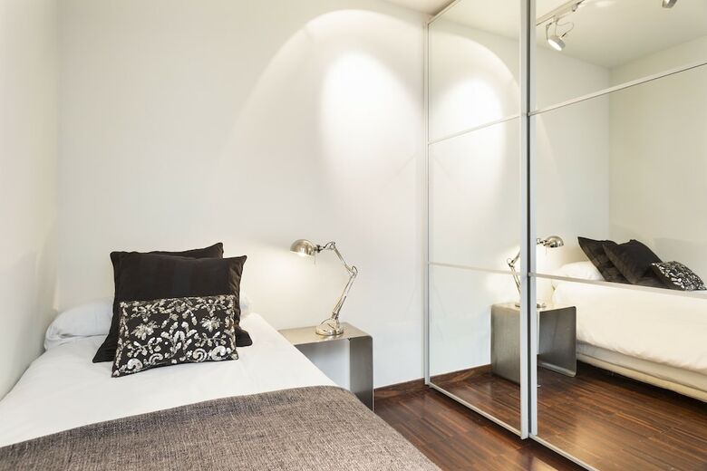 My Space Barcelona Executive Apartments Center