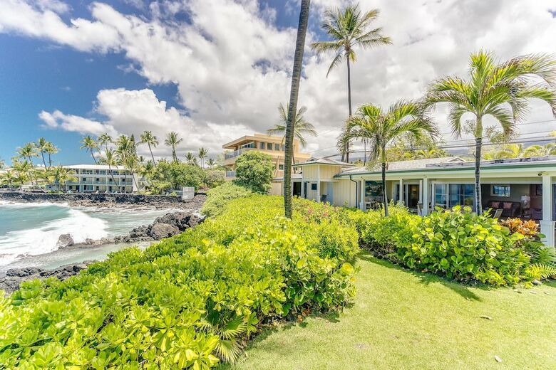 Hale Huna Kai Oceanfront By Redawning