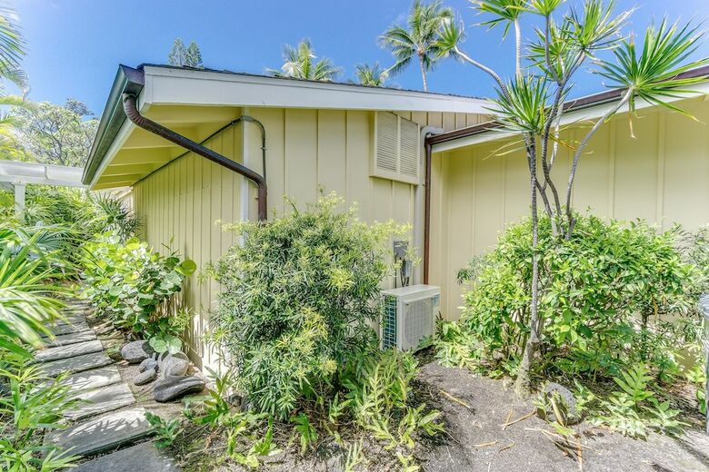 Hale Huna Kai Oceanfront By Redawning