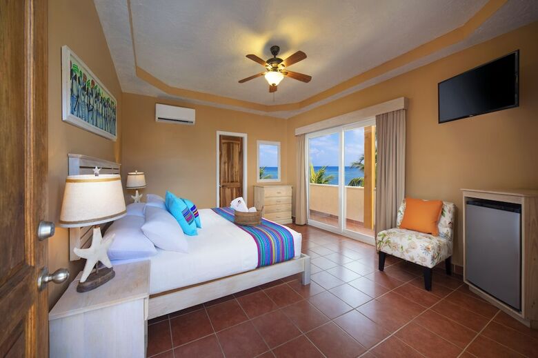Mr. Tucan Hotel