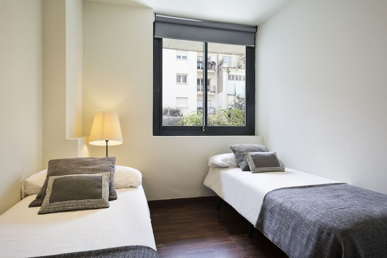 Apartamentos My Space Barcelona Private Pool Garden