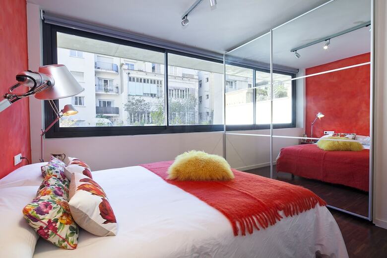 Apartamentos My Space Barcelona Private Pool Garden
