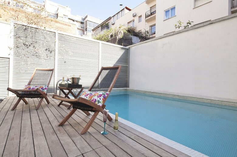 Apartamentos My Space Barcelona Private Pool Garden