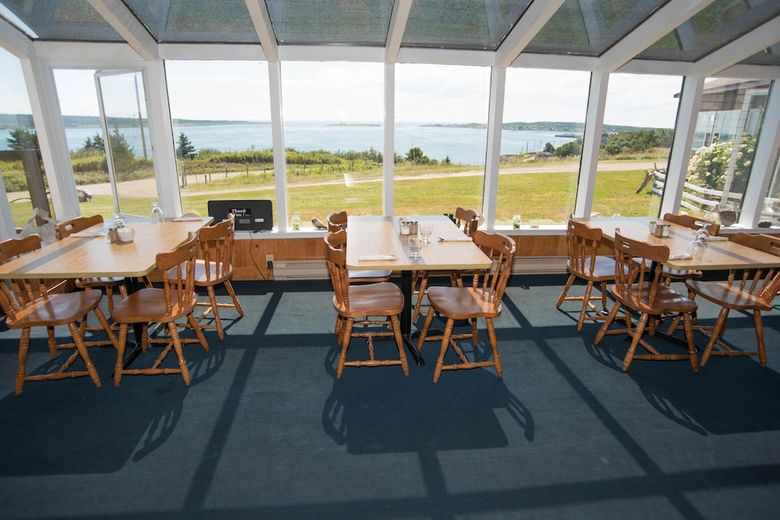 Posada Brier Island Lodge