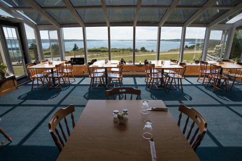 Posada Brier Island Lodge