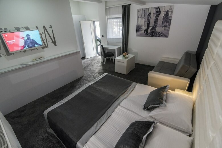 Hotel Cool Zagreb Airport