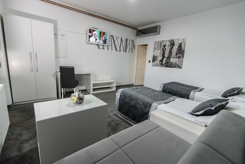 Hotel Cool Zagreb Airport