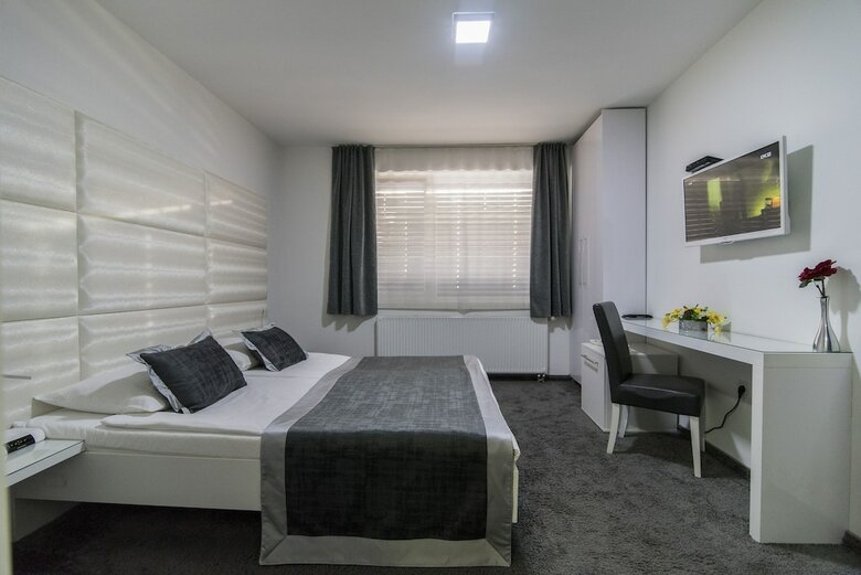 Hotel Cool Zagreb Airport