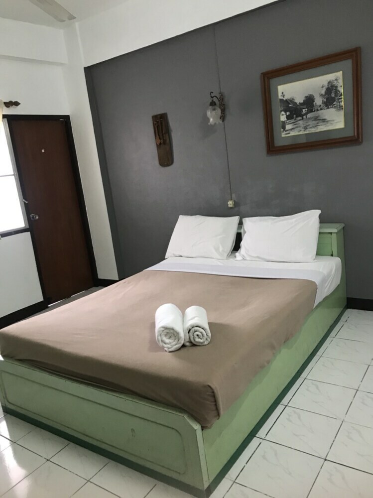 Hotel Royal Thapae Gate Guesthouse