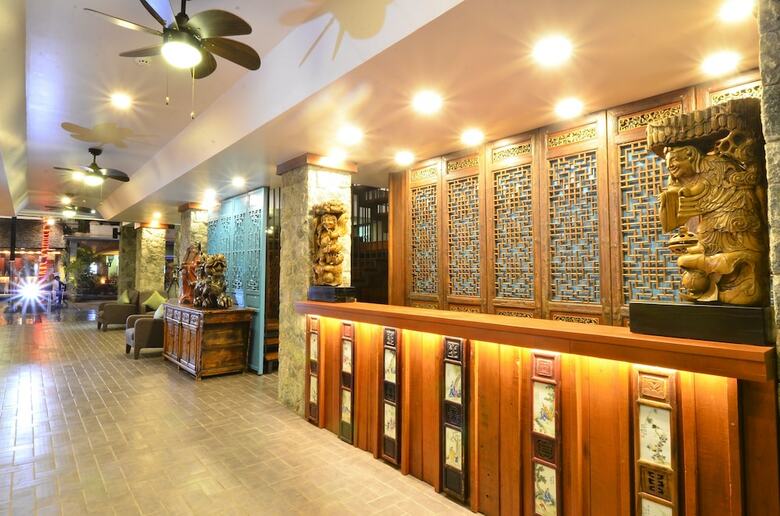 Hotel Lap Roi Karon Beachfront