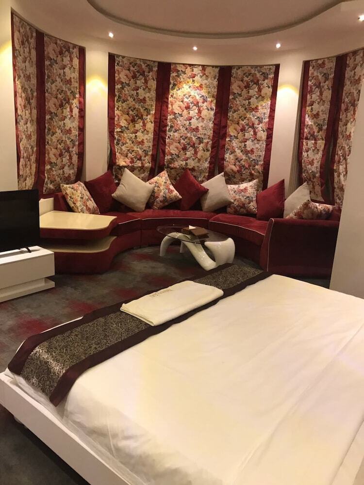 Taleen Granada Hotel Apartments