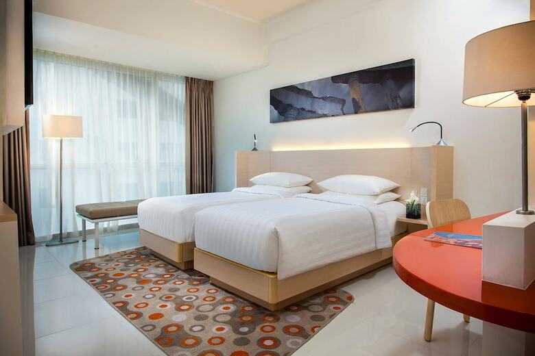 Hotel Fairfield By Marriott Surabaya