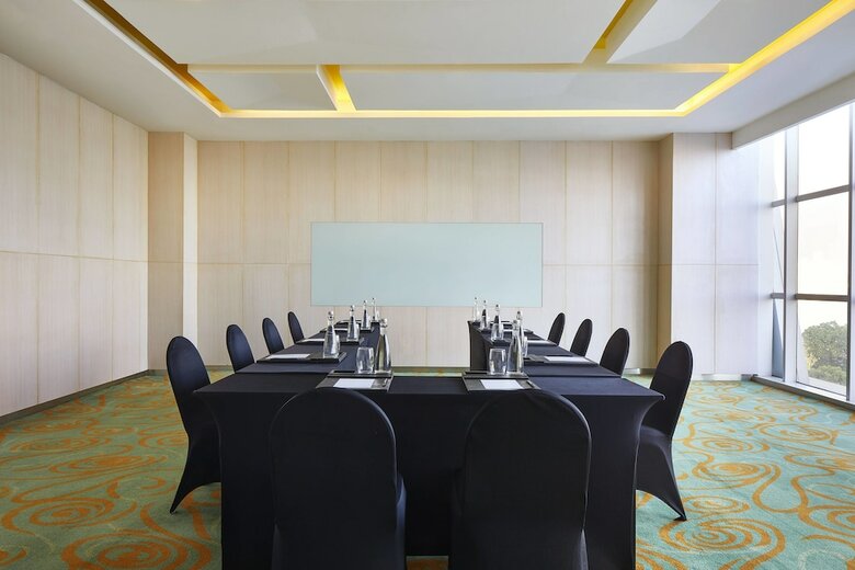 Hotel Fairfield By Marriott Surabaya