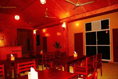 Hotel Maafushi Village