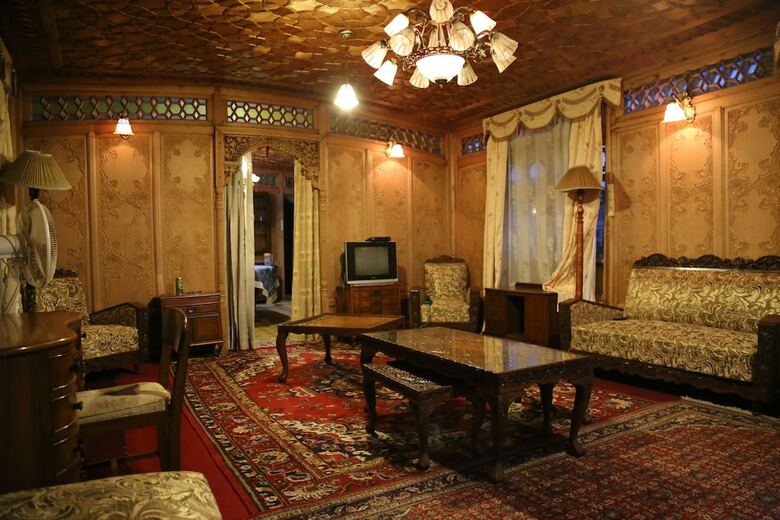 Hotel Kharpalace Group Of Houseboats