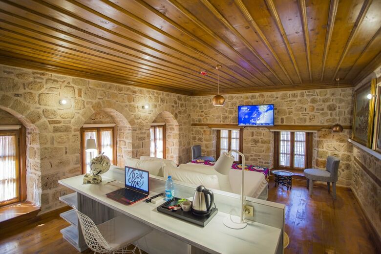 Char Me Boutique Hotel