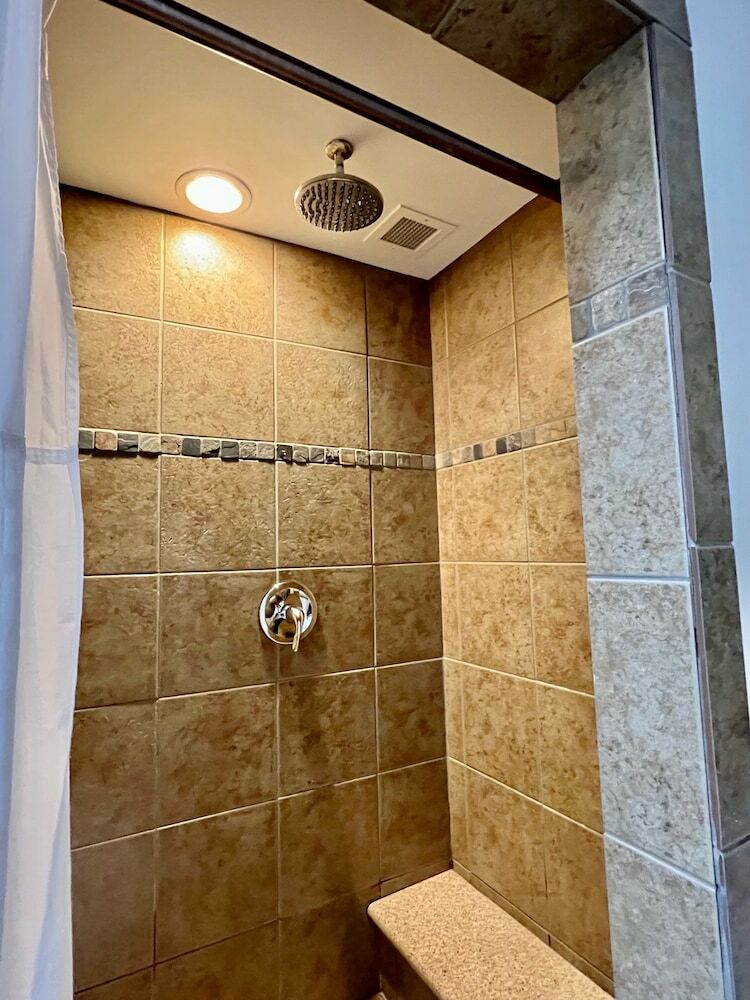 Hotel Comfort Inn & Suites
