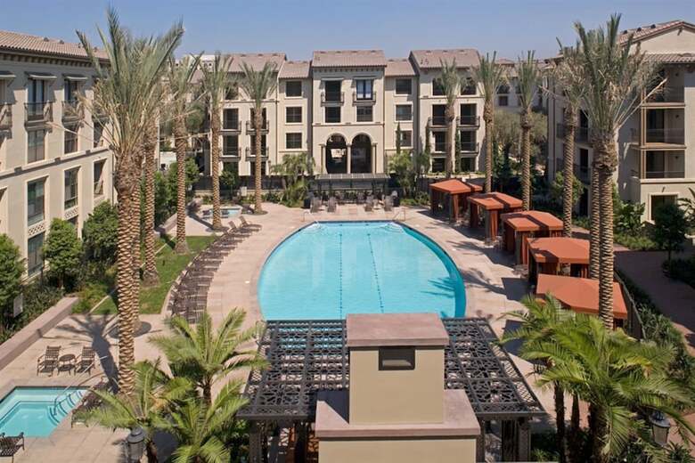 Apartamentos Global Luxury Suites At The Village