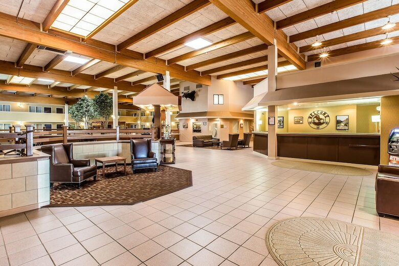 Hotel Quality Inn & Suites