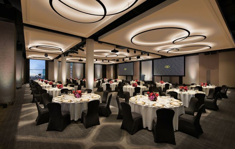 Hotel Sofitel Sydney Darling Harbour