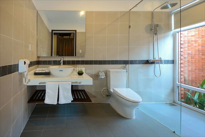 Hotel Tam Thanh Beach Resort & Spa