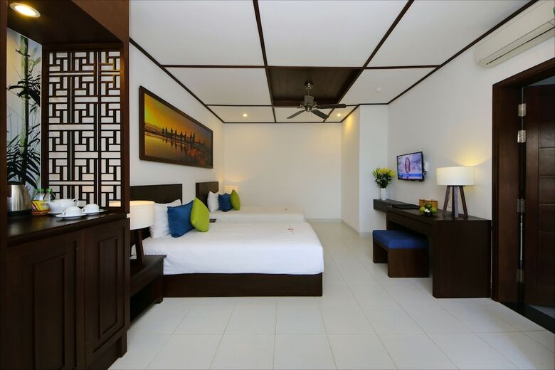 Hotel Tam Thanh Beach Resort & Spa