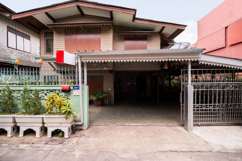Hotel Oyo 691 Donmuang Boutique House