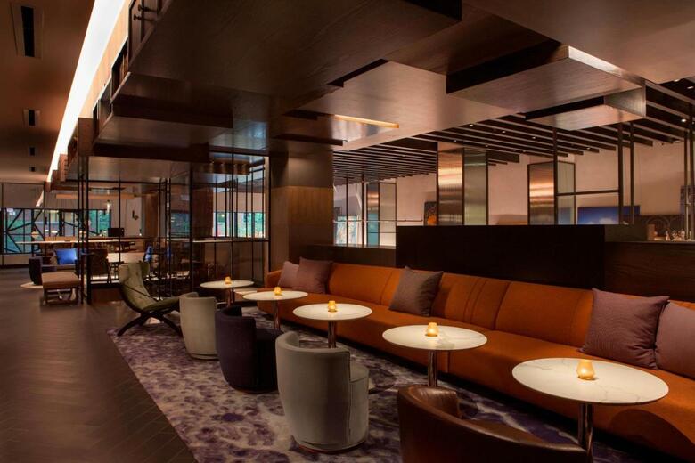 Hotel Emc2, Autograph Collection