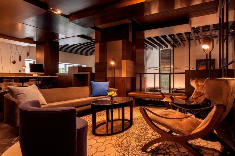 Hotel Emc2, Autograph Collection
