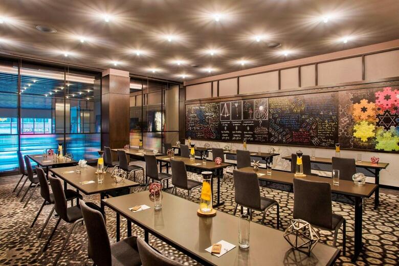 Hotel Emc2, Autograph Collection