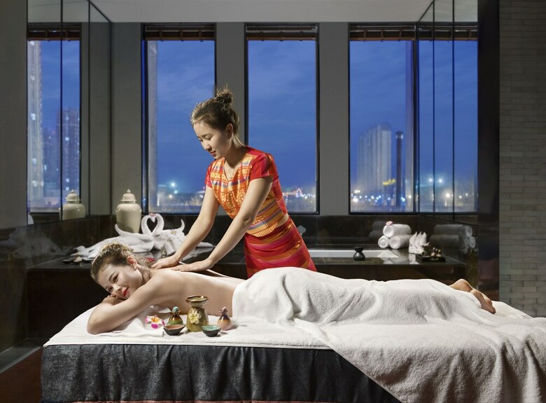 Hotel Wyndham Grand Plaza Royale Kaidi
