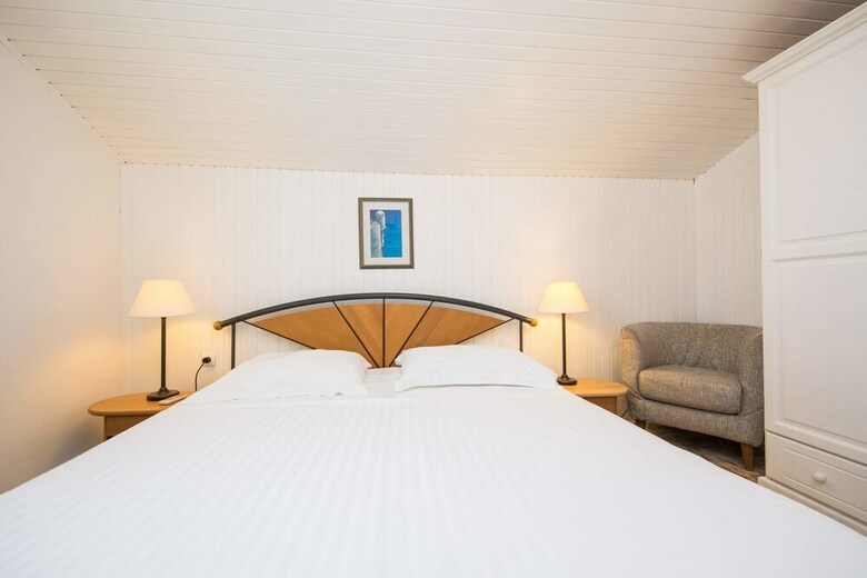 Hotel J&j Bed And Breakfast