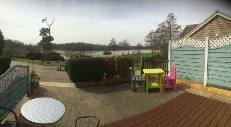 Hotel Gosfield Lake Resort