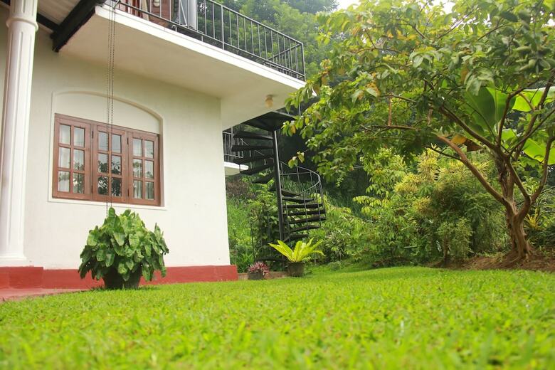 Hotel Pearl House