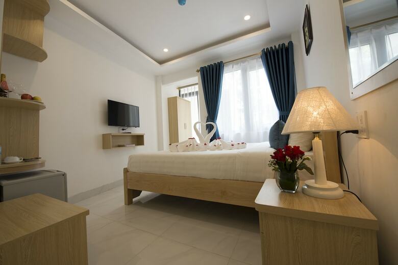 Hanoi Holiday Center Hotel