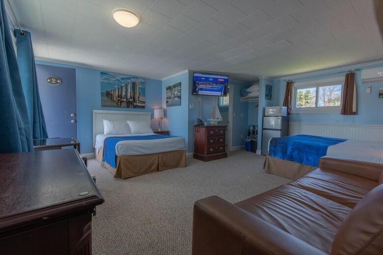 Hotel Footbridge Beach Motel