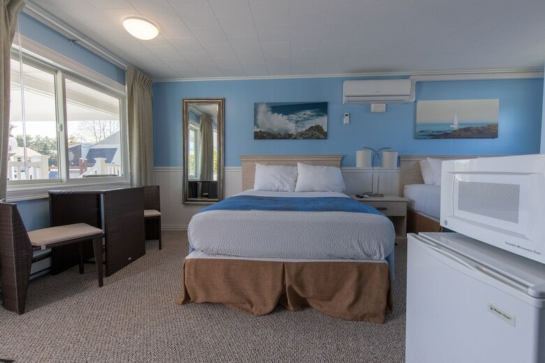 Hotel Footbridge Beach Motel