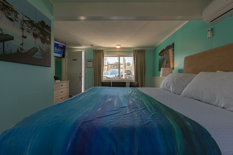 Hotel Footbridge Beach Motel
