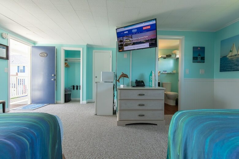 Hotel Footbridge Beach Motel
