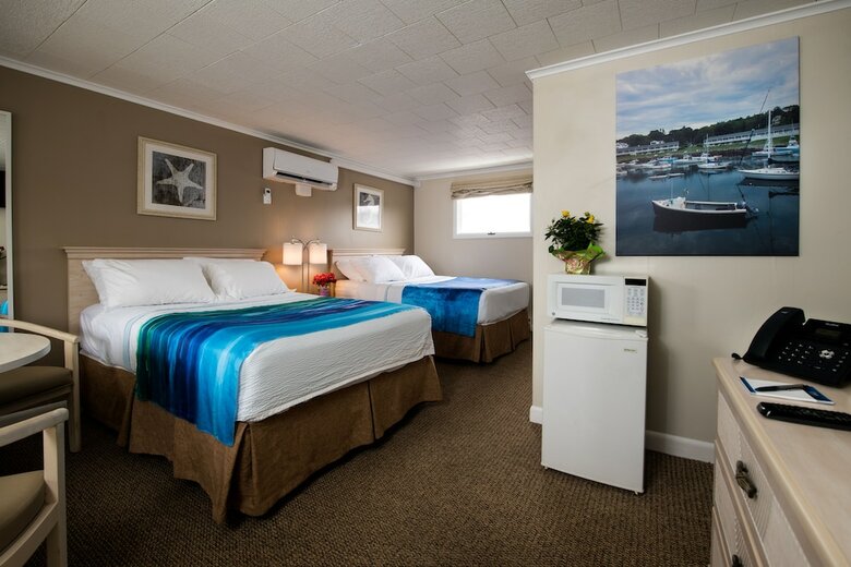 Hotel Footbridge Beach Motel
