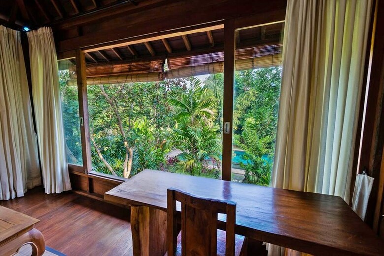 Sari Bamboo Villas