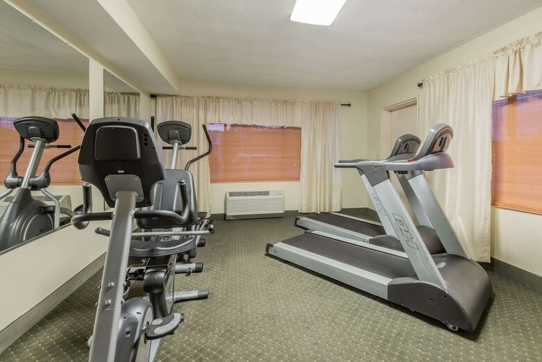 Hotel Ramada By Wyndham Middletown Newport Area