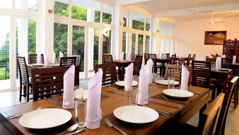 Hotel The Kandyan Villa